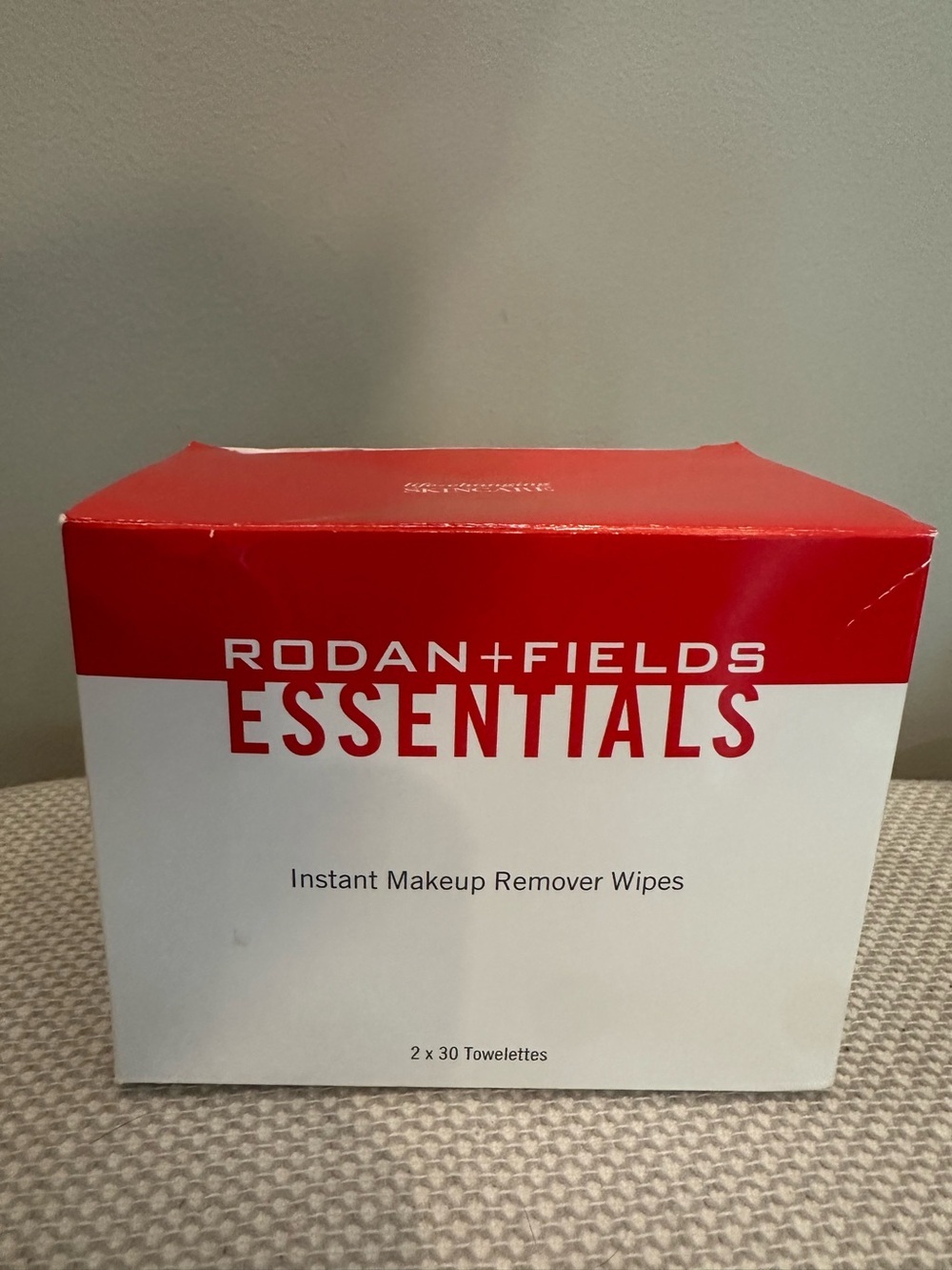 Rodan + Fields Essentials Instant Makeup Remover Wipes 2 x 30 Towelettes Sealed